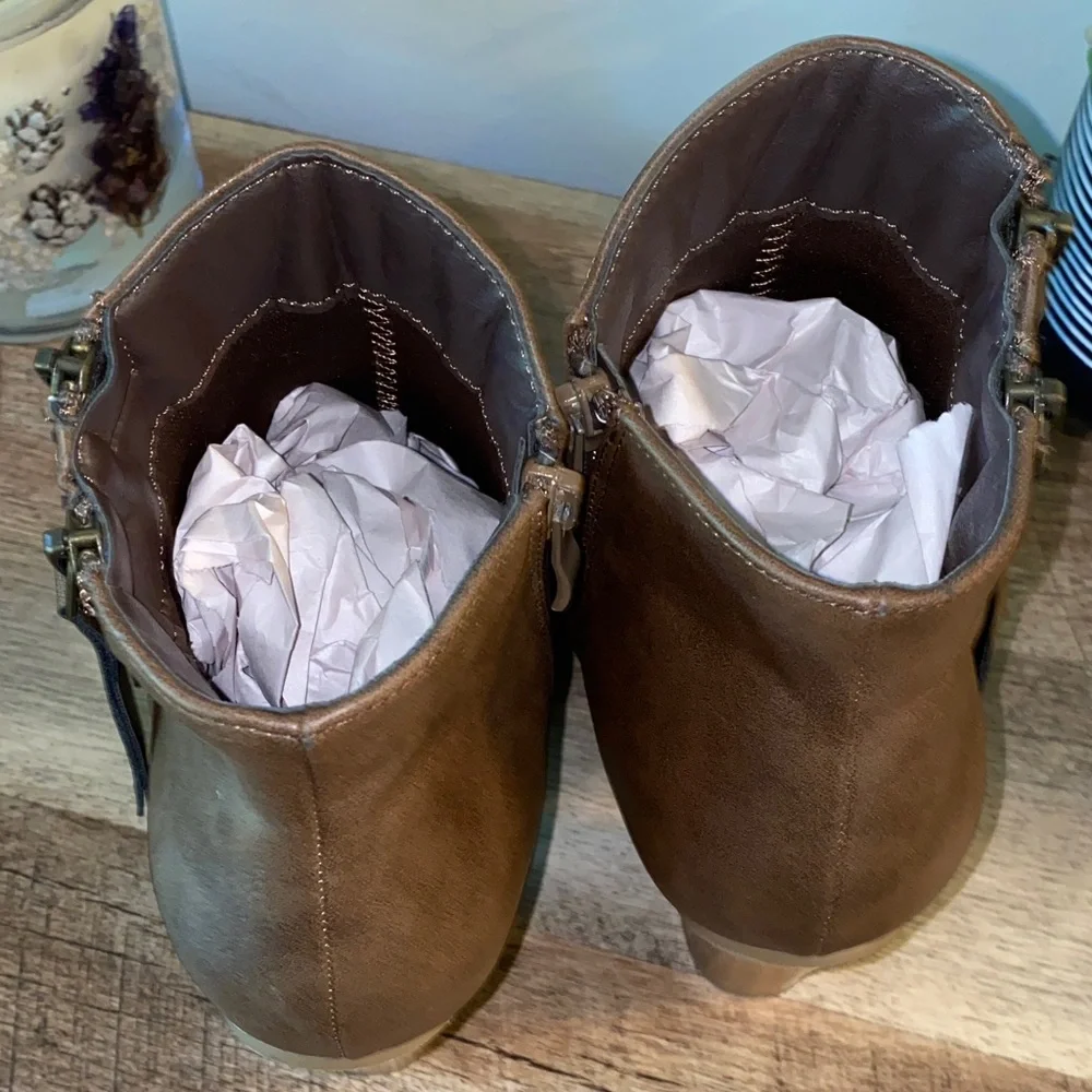 Journee Collection Heeled Ankle Booties with Dual Zippers Size 6.5 - Picture 10 of 13